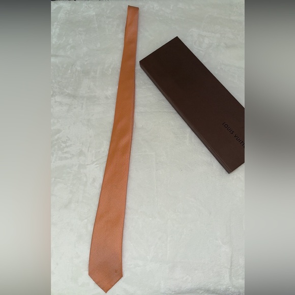 Louis Vuitton Tie - Picture 2 of 2